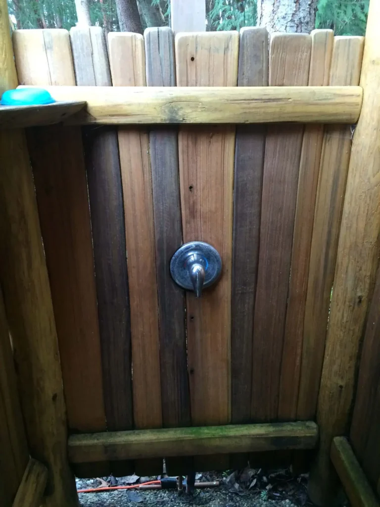 WOODWORKING AND LANDSCAPES SECTION 1