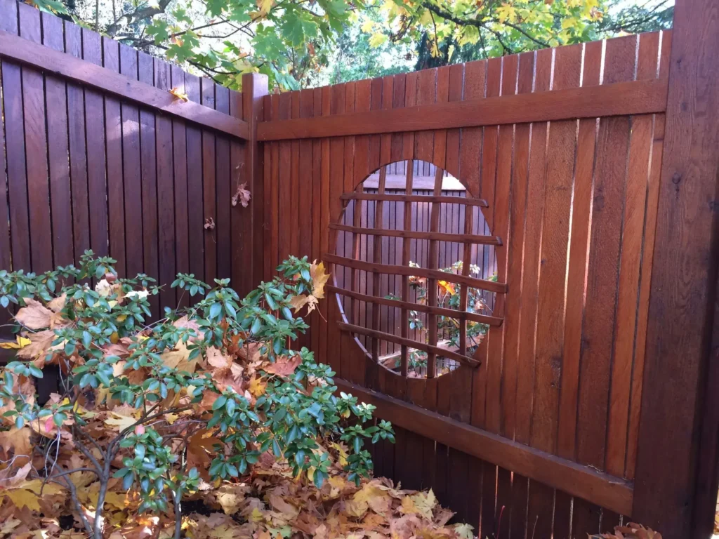 WOODWORKING AND LANDSCAPES SECTION 3