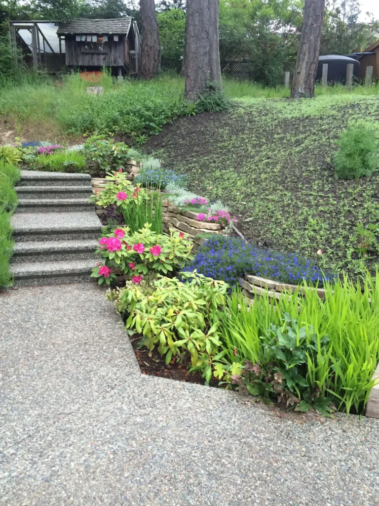 WOODWORKING AND LANDSCAPES SECTION 3