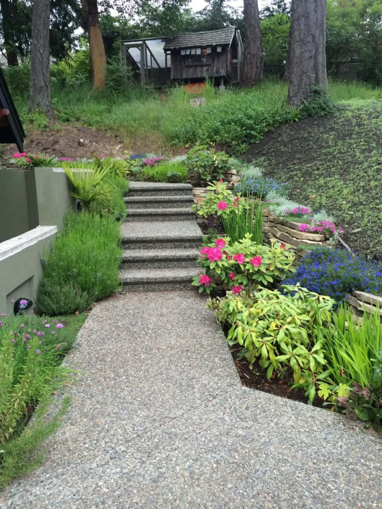 WOODWORKING AND LANDSCAPES SECTION 3